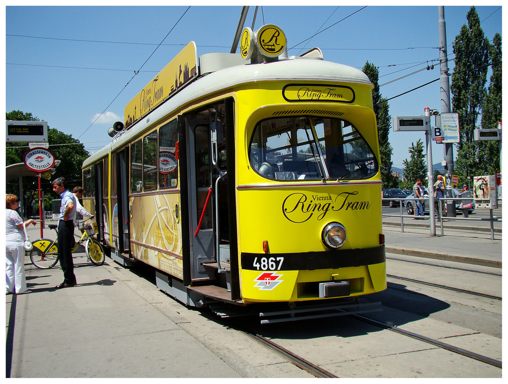 Was tun wir nicht alles für unsere gäste!!! eine spezielle straßenbahn mit erklärung die wie eine