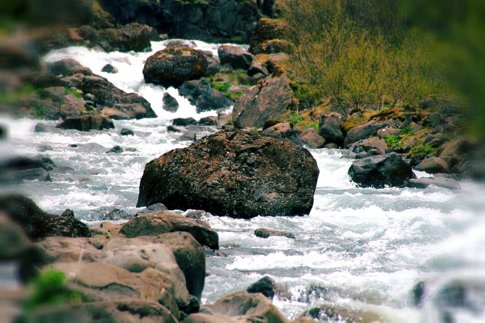 Wasser am Stein