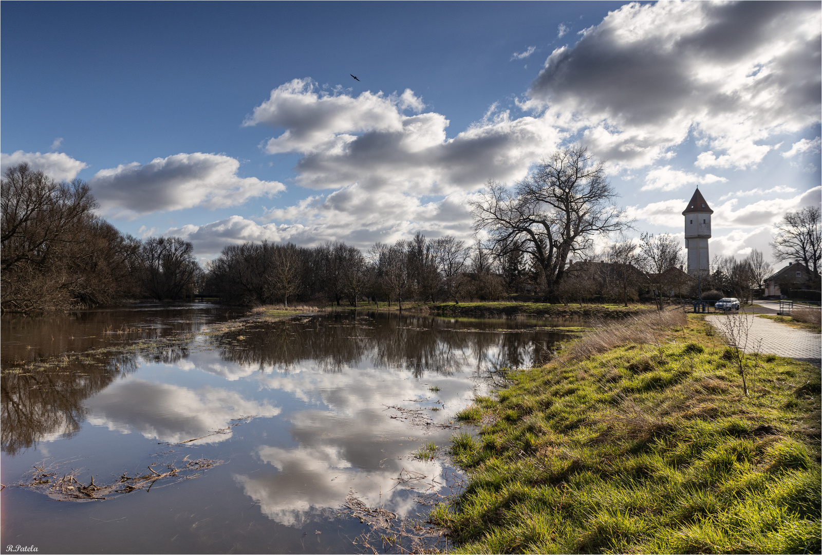 Wasser am Turm