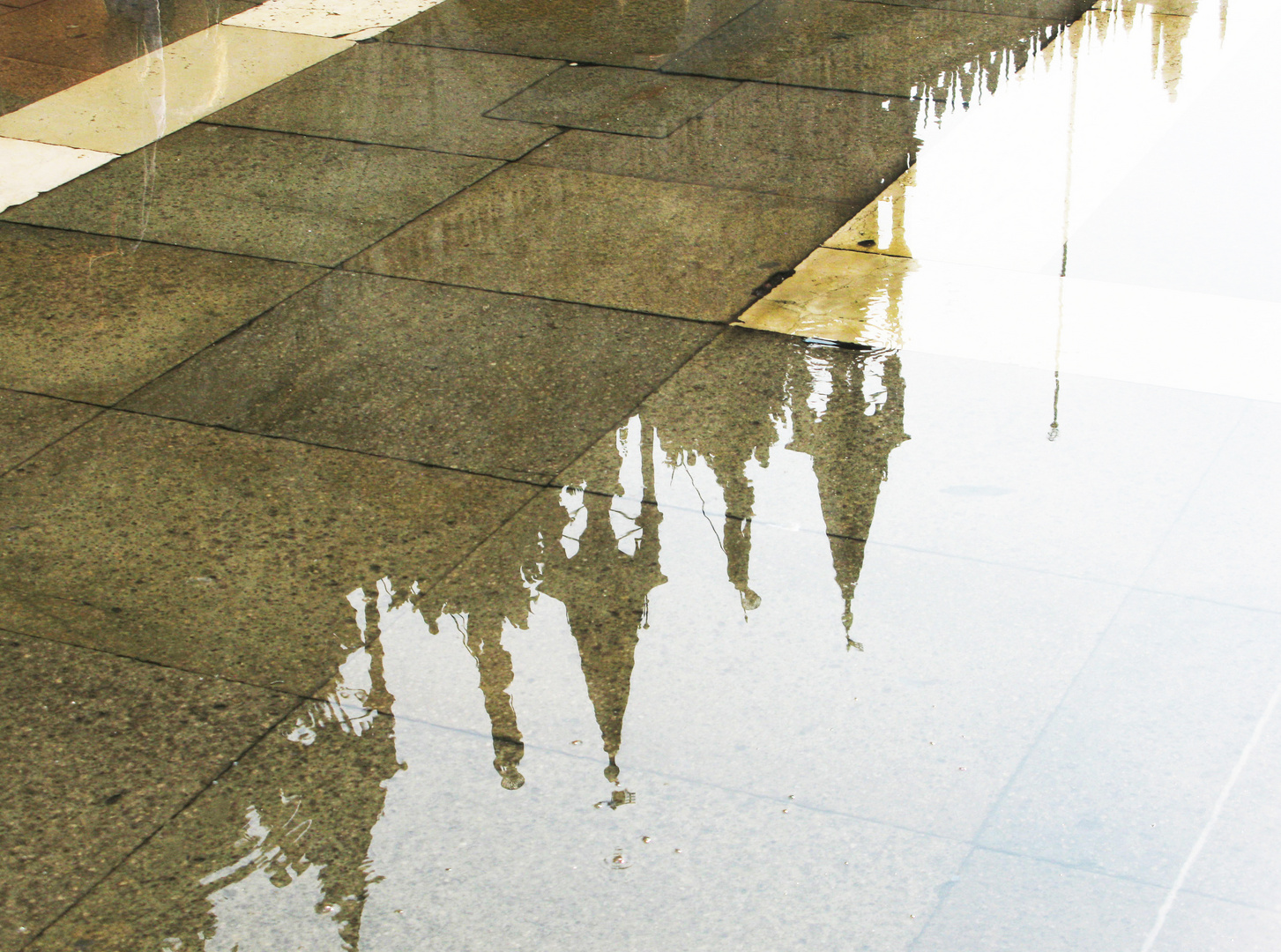 Wasser auf dem Markusplatz