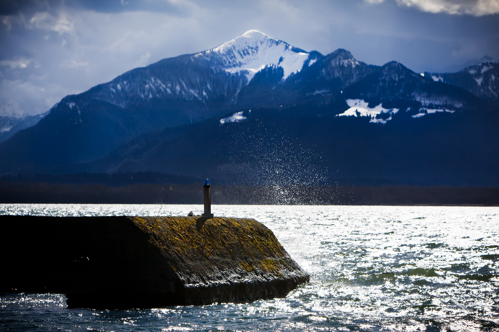 Wasser, Berge, Licht