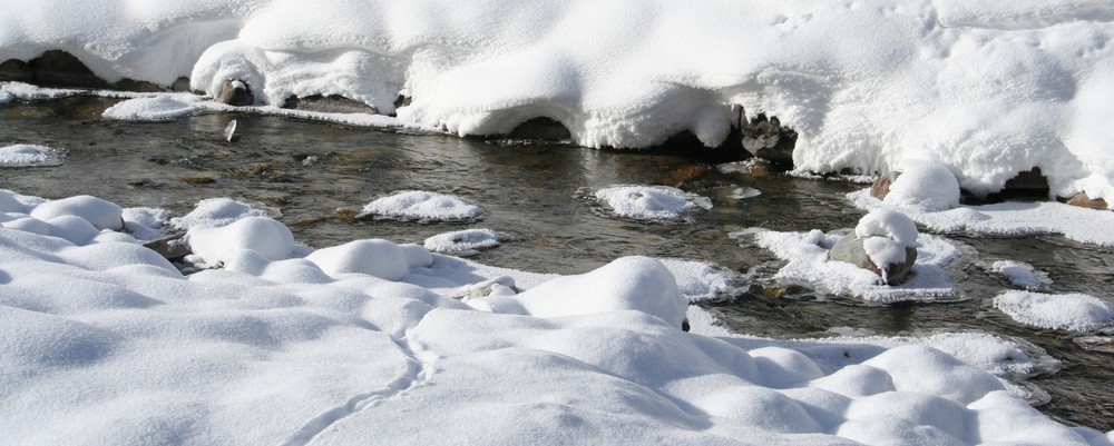 Wasser Eis und Schnee