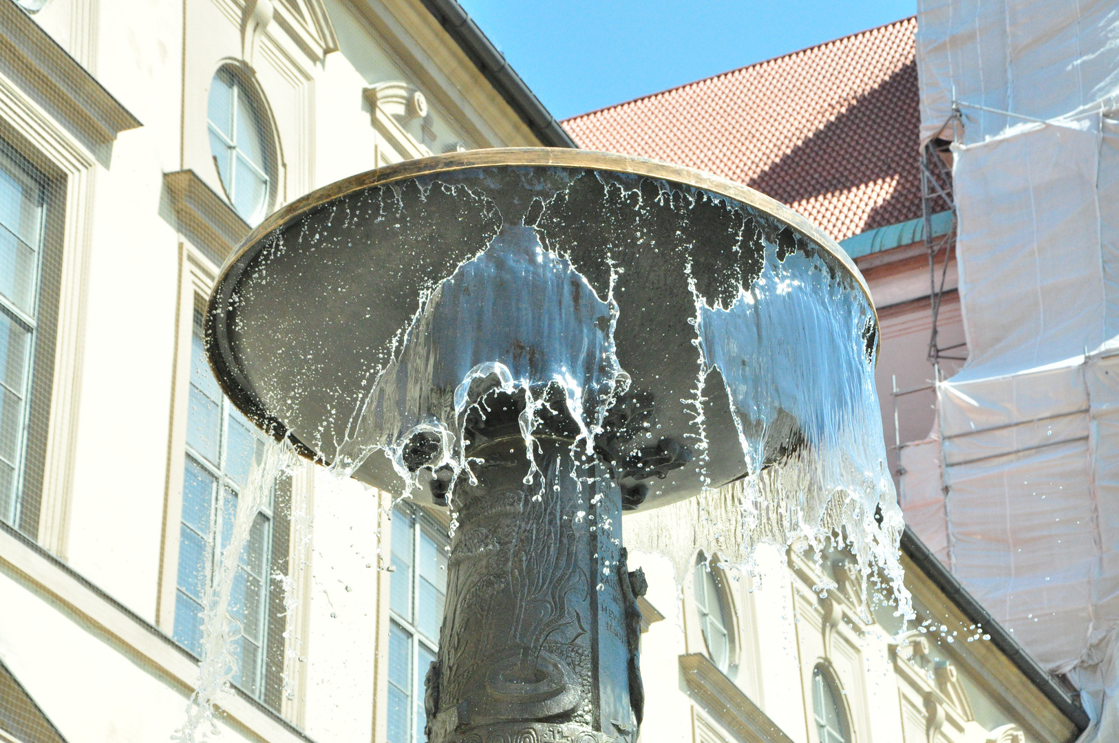 Wasser erscheint nicht immer flüssig...