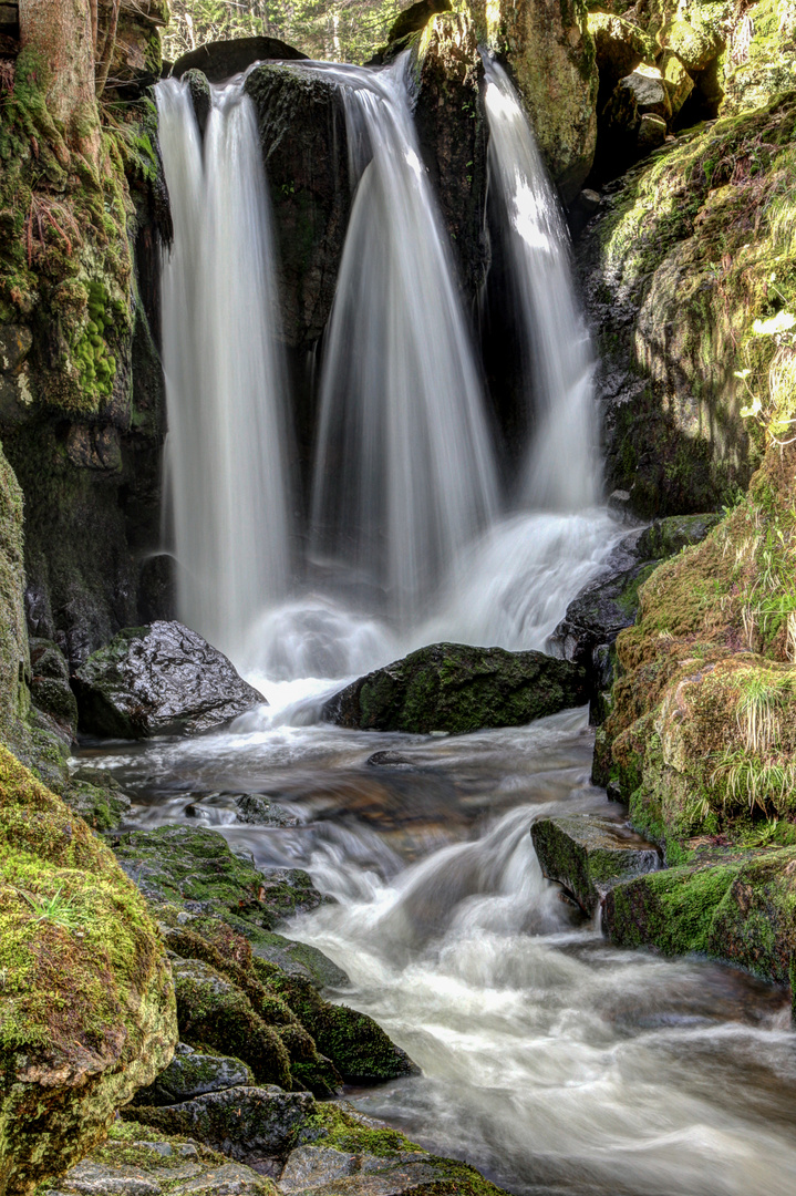 Wasser fällt