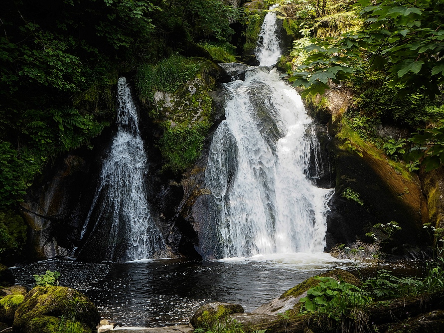 Wasser fallend