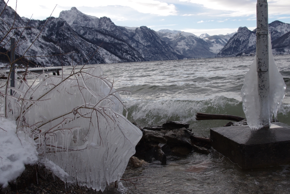 Wasser - gefroren und bewegt