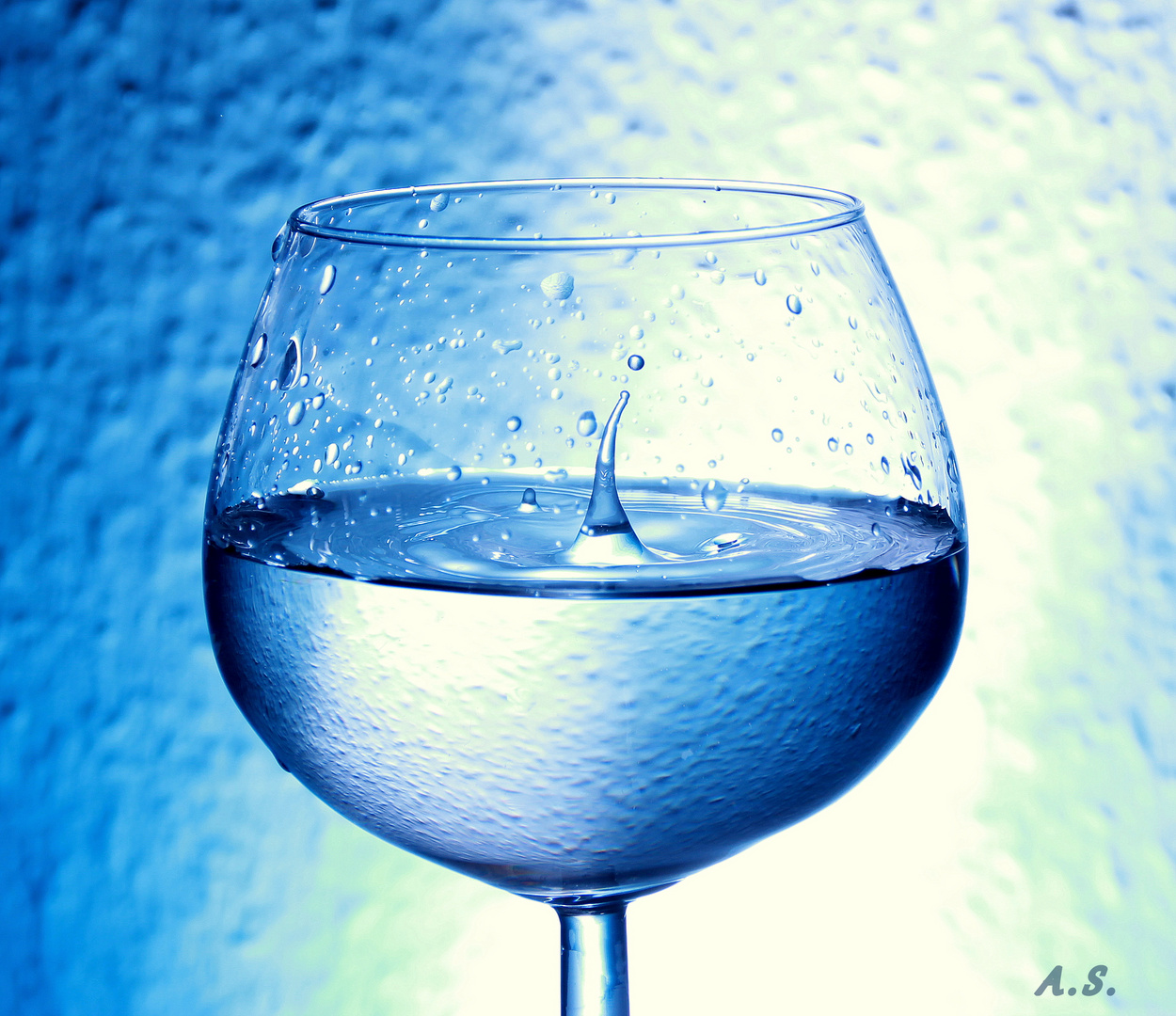 Wasser im Glas