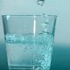 Wasser im Trinkglas
