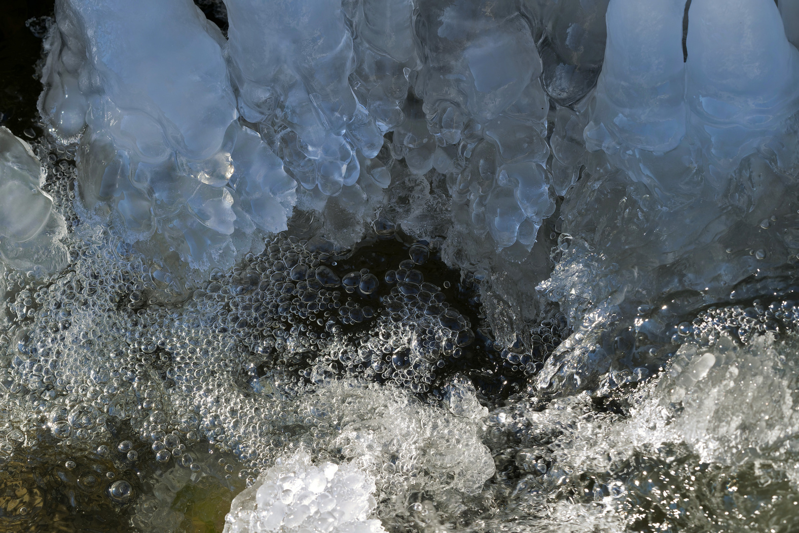 Wasser in 2 Aggrregatzuständen