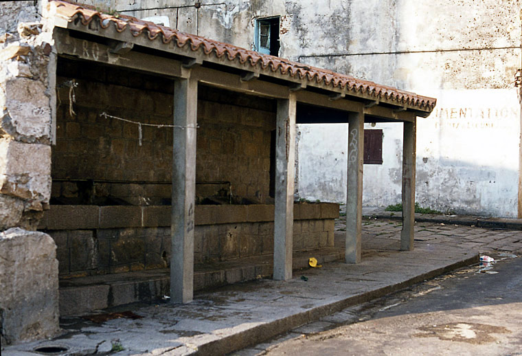 wasser ist zum waschen da Foto & Bild | architektur, lost places