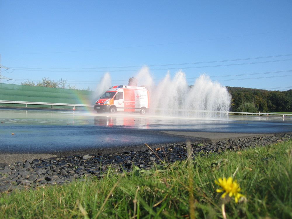 Wasser Marsch im Goldenen Herbst - Rotkreuz Mittelhessen 93/86