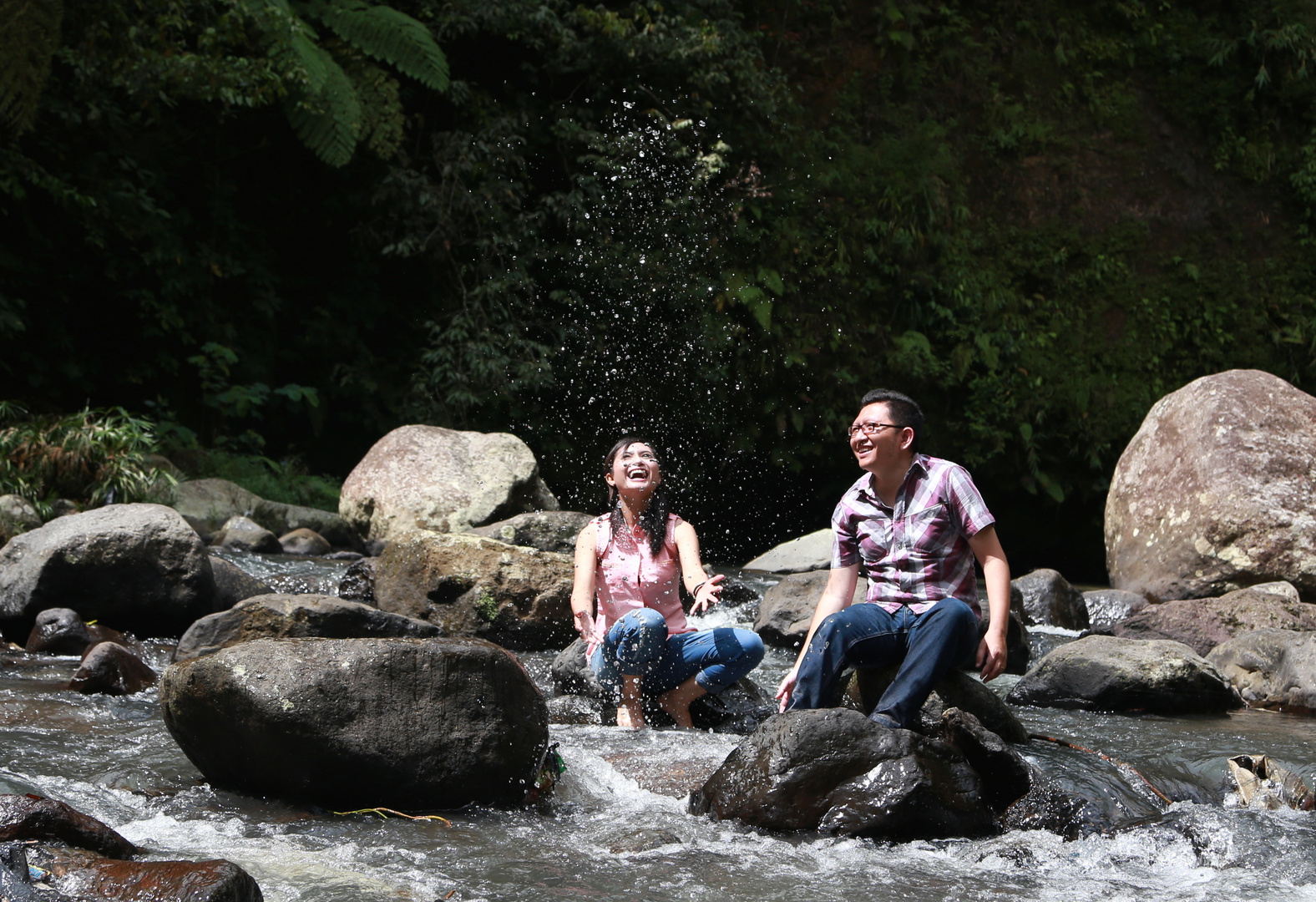 Wasser spielen