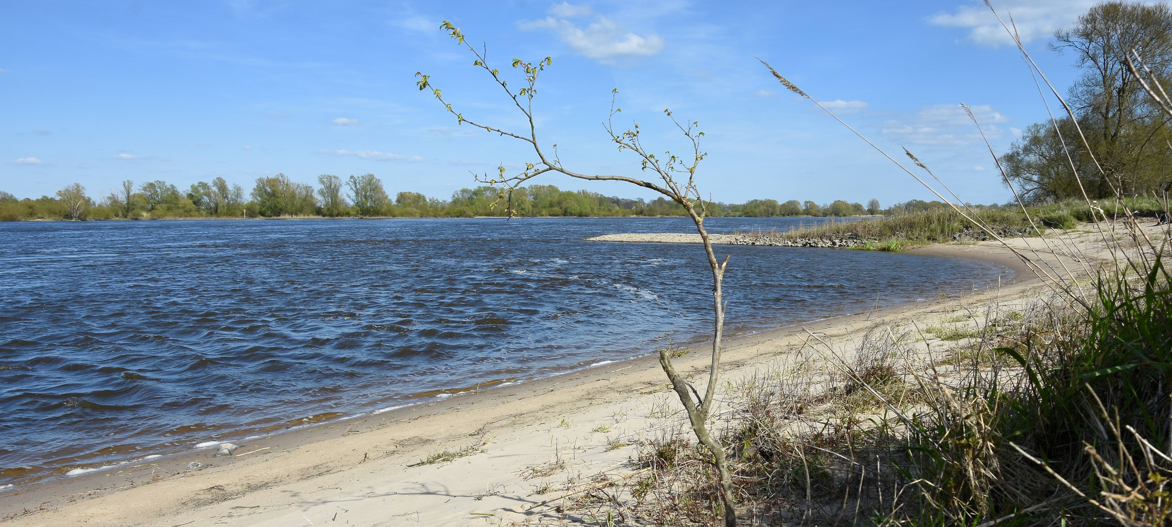 Wasser und Land