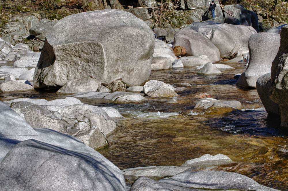 Wasser und Stein im Einklang