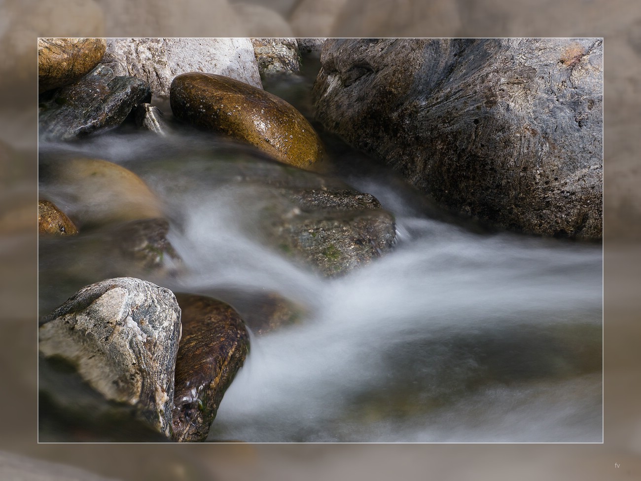 Wasser und Steine