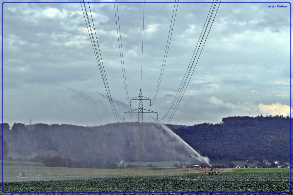 " ..... Wasser und Strom gehören zusammen....? "