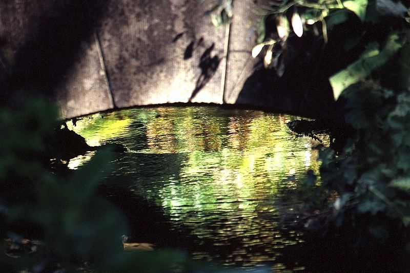 Wasser unter der Brücke