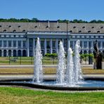 Wasser vor dem Schloss