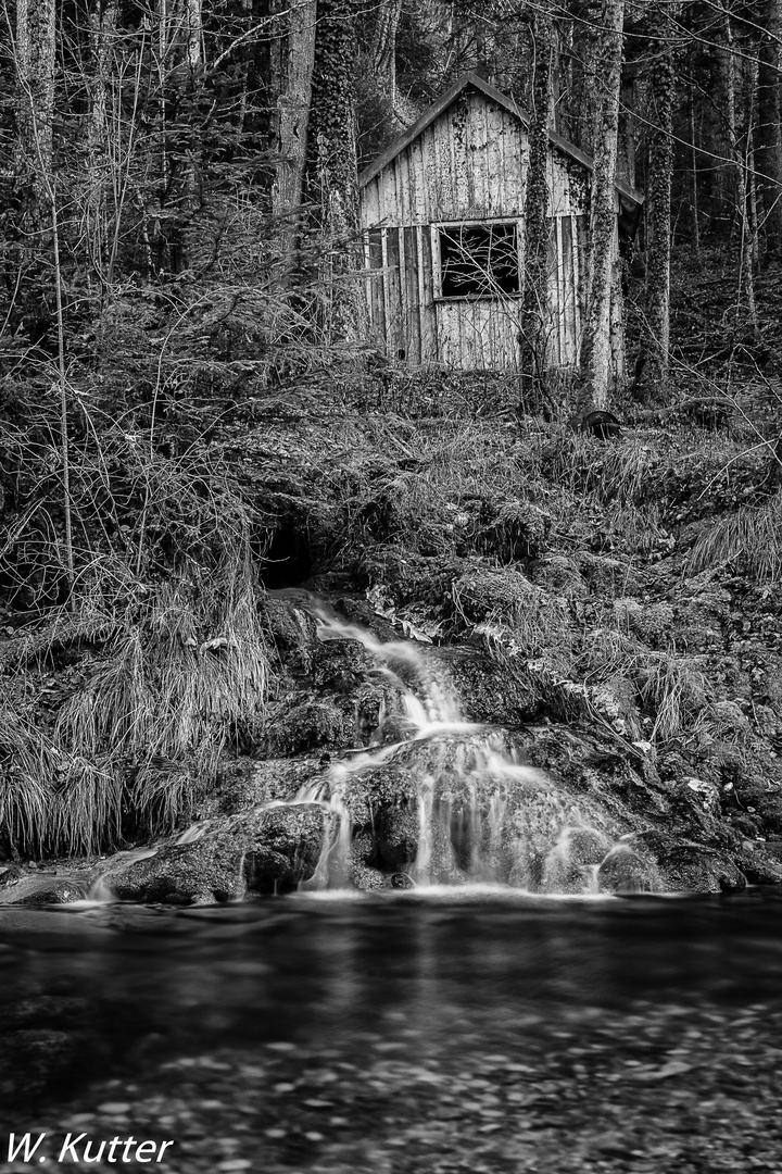 Wasser vor der Hütte