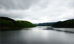 Wasser-Wald-Wolken