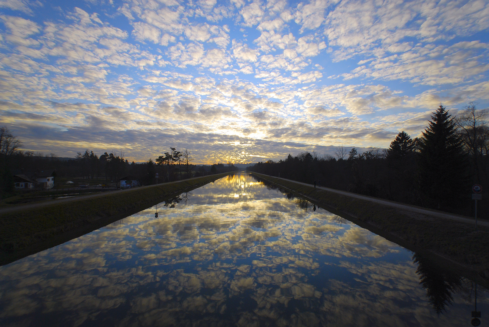 Wasser-Wolken