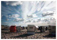 Wasser, Wolken, Sand und Strand