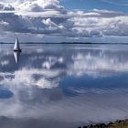 Wasser, Wolken Segelboot