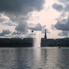 Wasser, Wolken und ein Heißluftballon