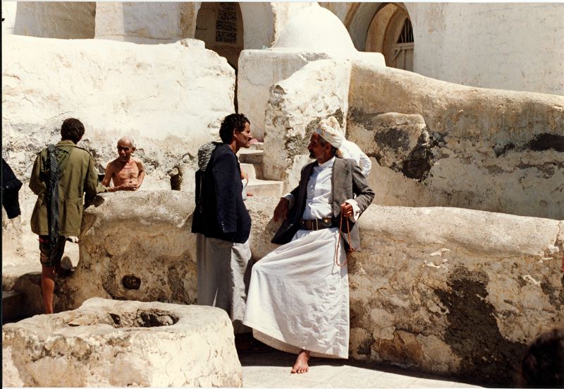 Wasserbecken der Moschee von Yafrus