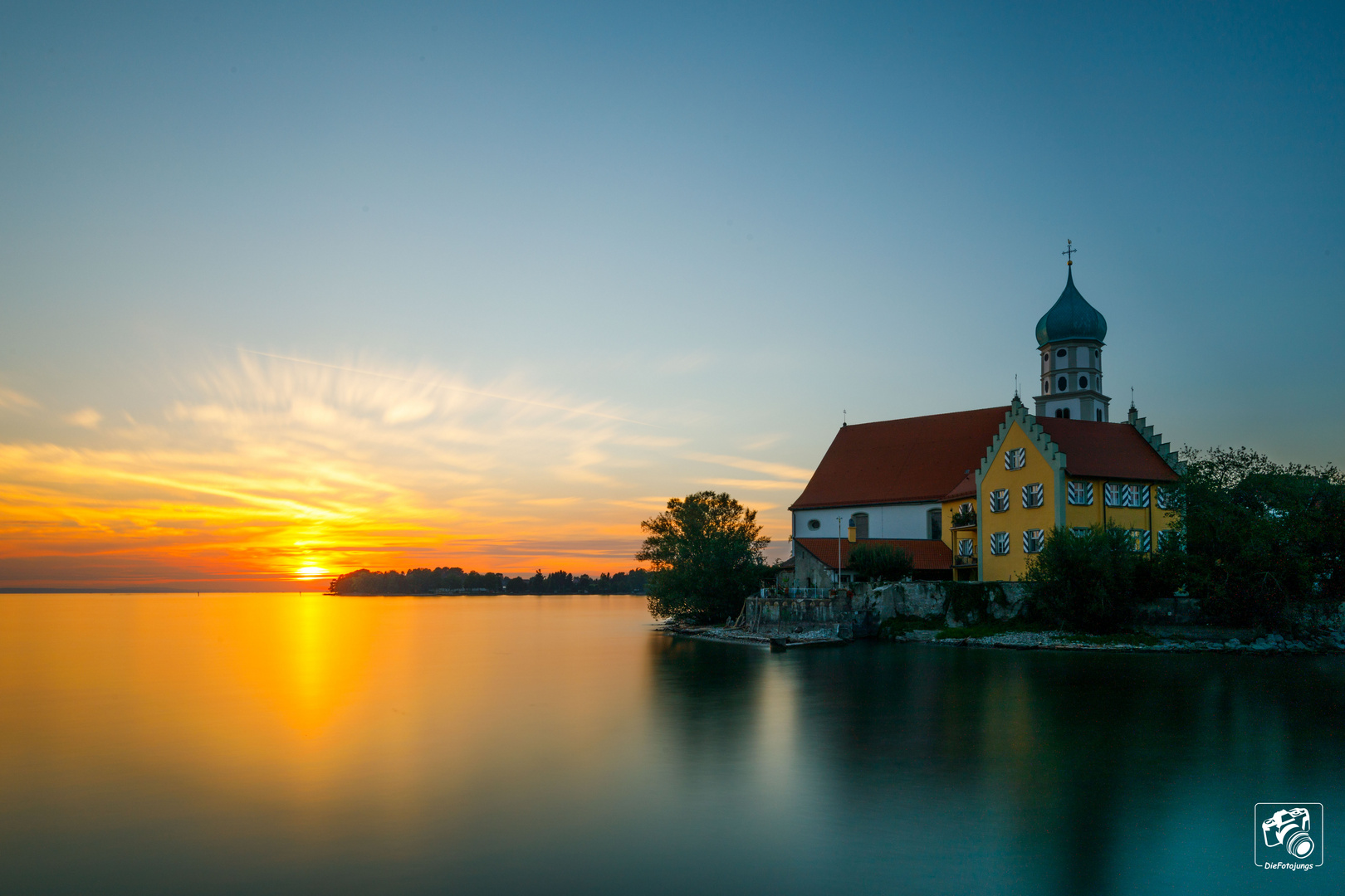 Wasserburg am Bodensee. Halbinsel mit Kirche.