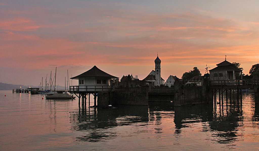 Wasserburg am Bodensee in der Abendsonne