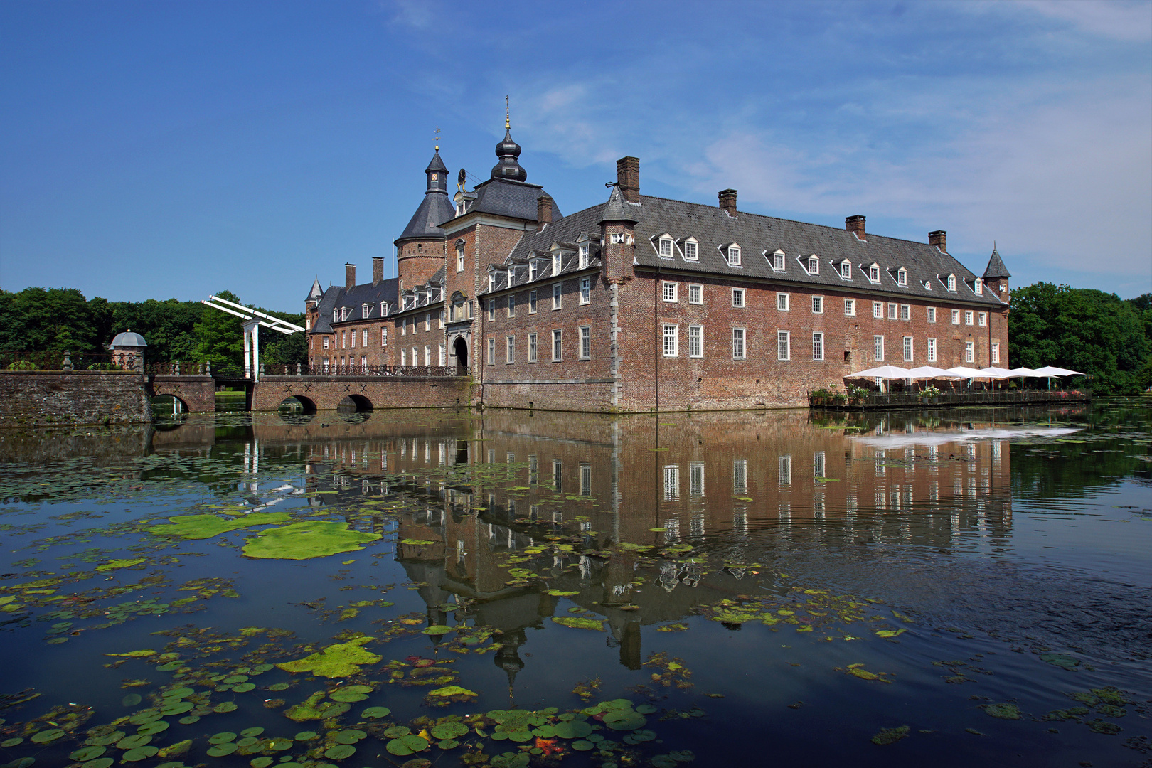 Wasserburg Anholt.von Süden.