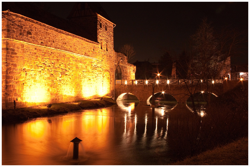 Wasserburg Bad Vilbel bei Nacht