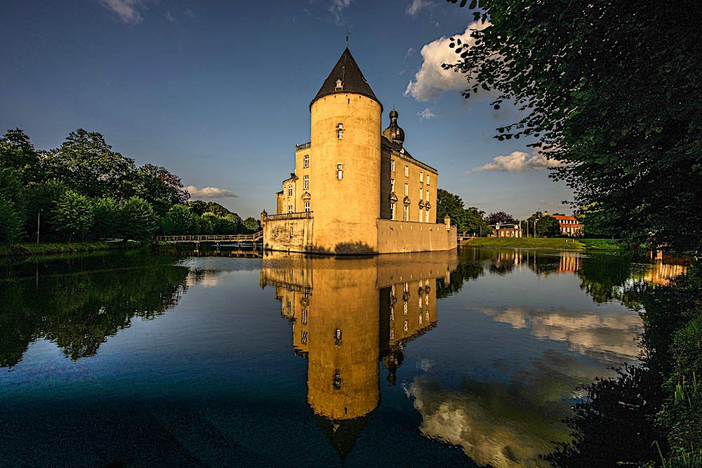 Wasserburg Gemen im Abendlicht (2)