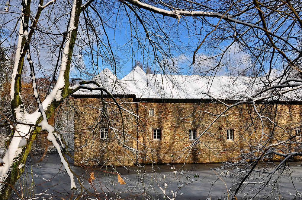 Wasserburg Haus Graven Langenfeld (1) Foto & Bild ...