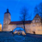 Wasserburg in der Glaskugel