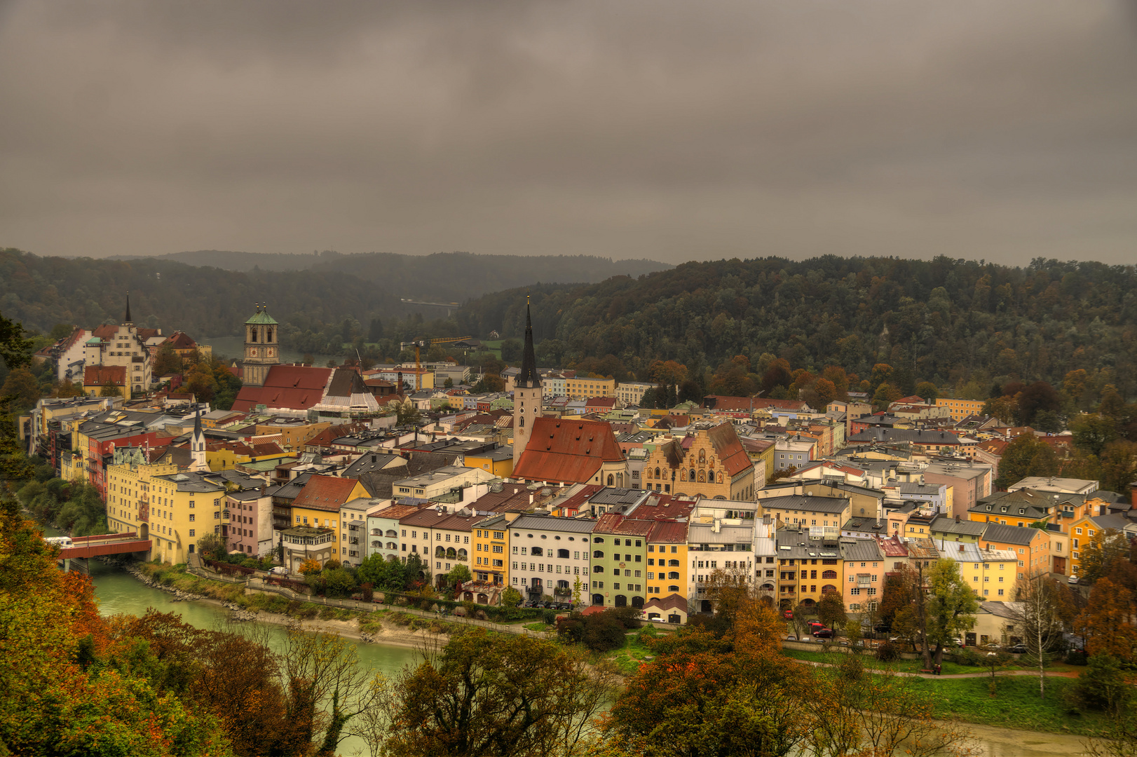 Wasserburg in Farbe