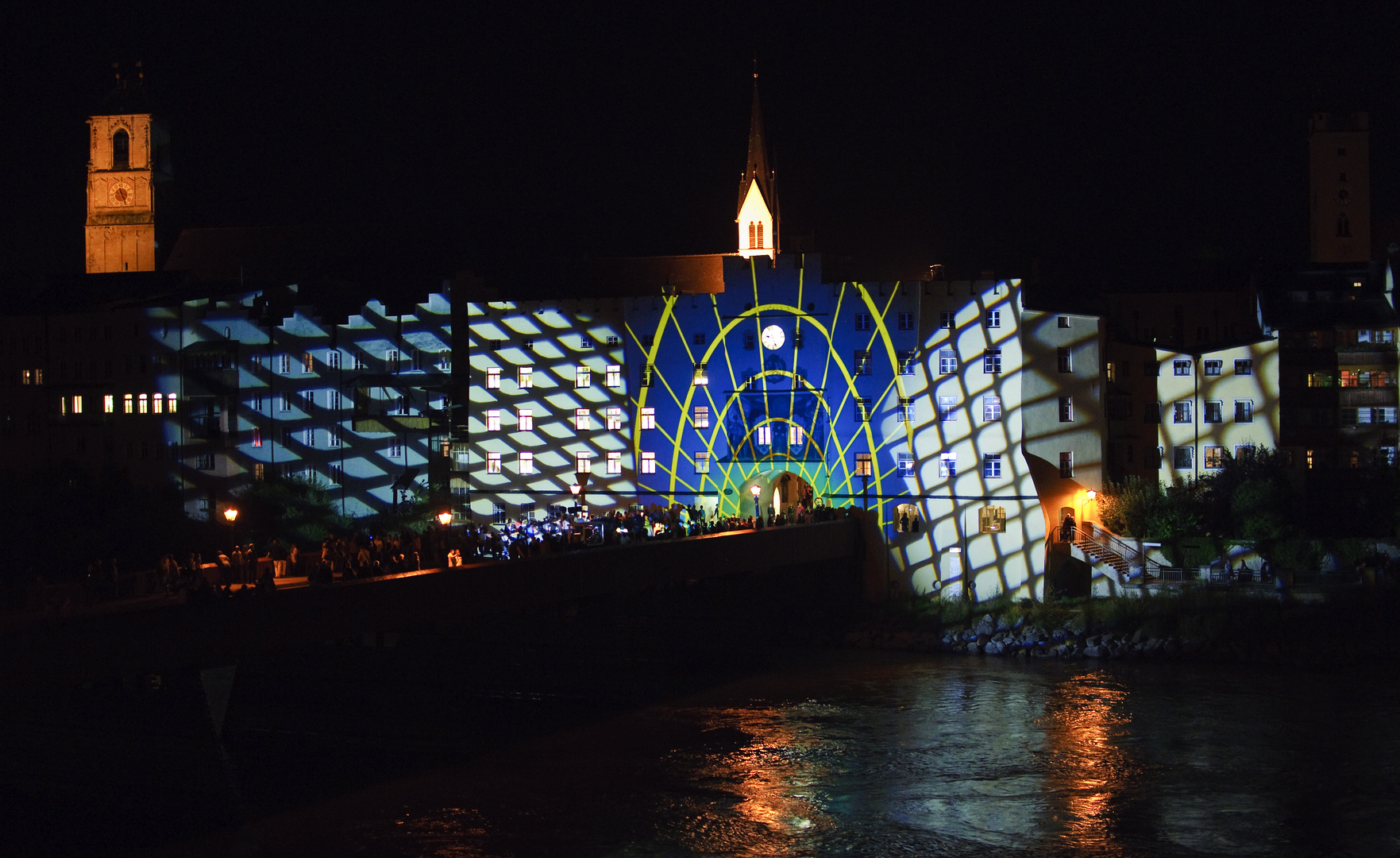 "Wasserburg leuchtet"