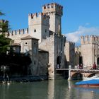 Wasserburg mit Zugbrücke in SIRMIONE - Lago di Garda - Gardasee