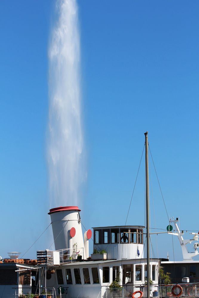 Wasserdampfschiff