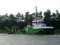 Wassereinspritzbagger  DHAMRA  auf dem Nord-Ostsee-Kanal