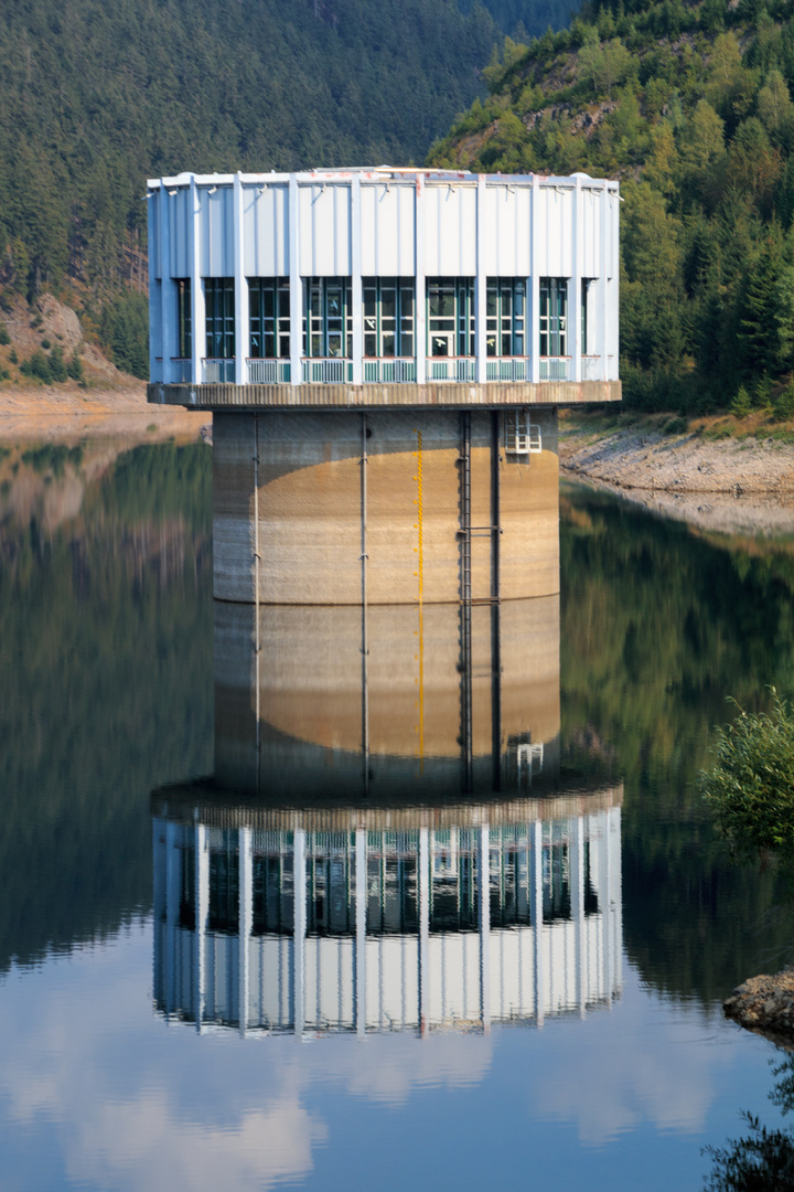 Wasserentnahmeturm der Schmalwassertalsperre