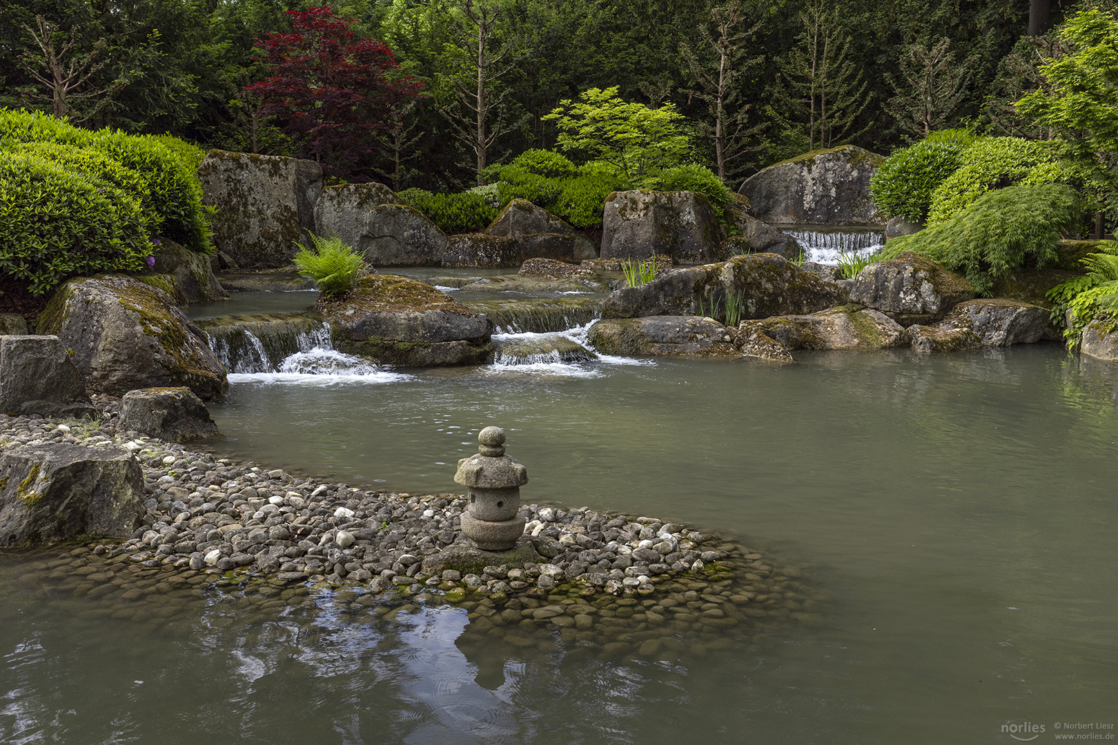 Wasserfälle im Japangarten