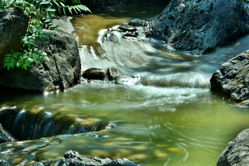 Wasserfälle im Japanischer Garten Rheinaue Bonn