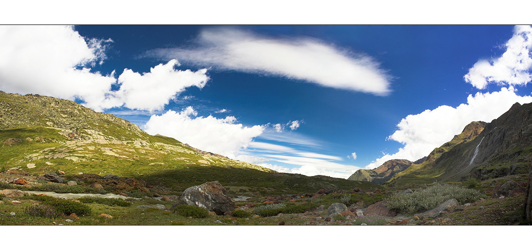 Wasserfälle und Wolken