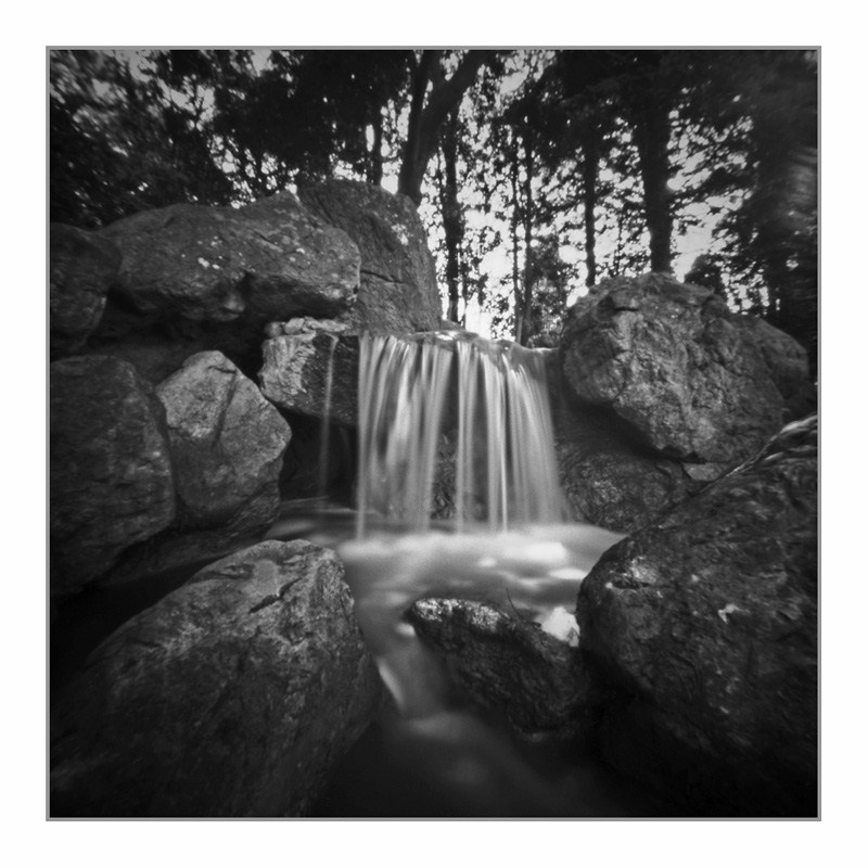 Wasserfall #1 Rheingarten/Bonn