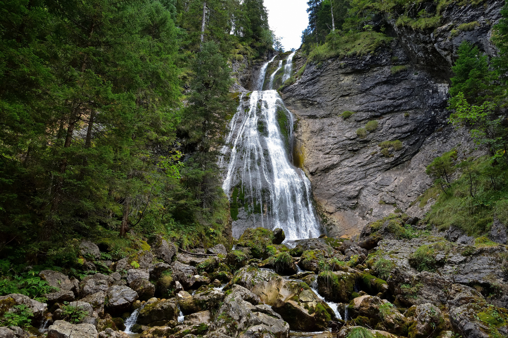 Wasserfall (2)