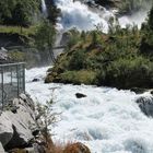 Wasserfall am Briksdalsbreen