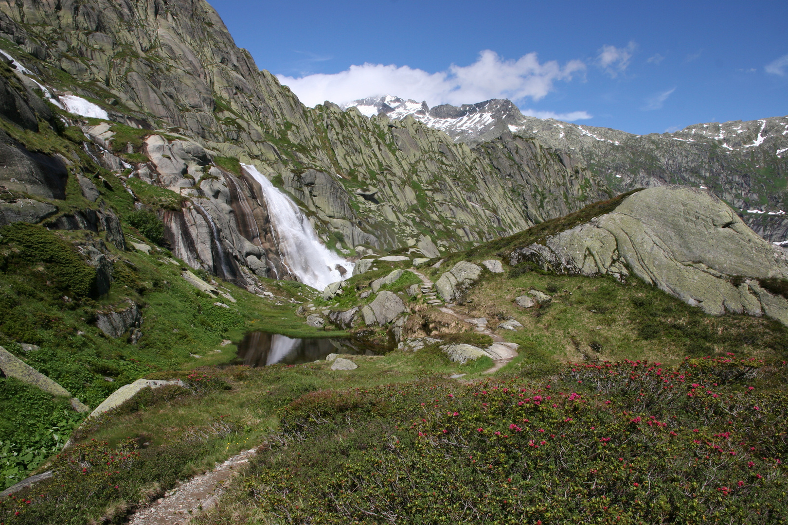 -Wasserfall am Grimselsee-