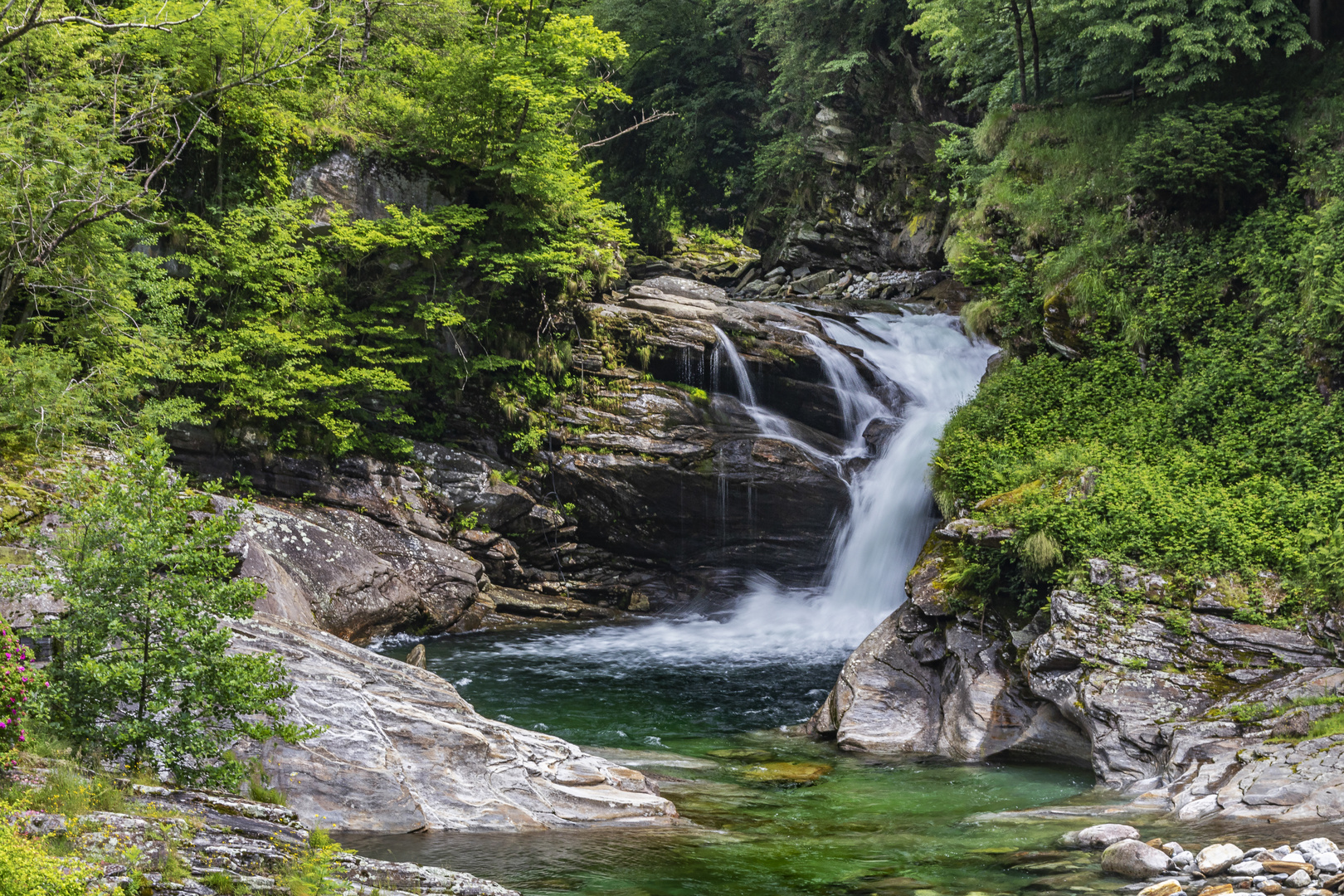 Wasserfall am "grünen Fluss"